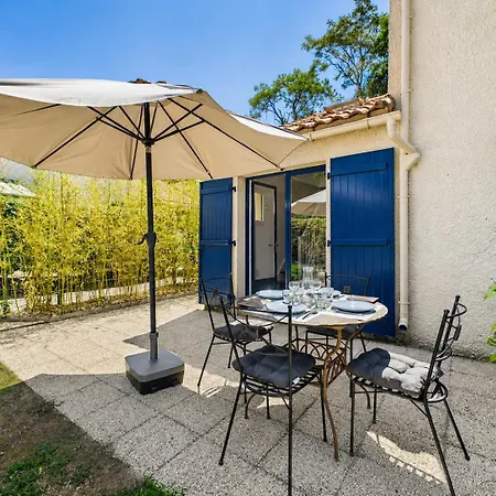 Holiday home Maison Et Jardin Pour 4 A 100m Du Bord De Saint-Brevin-les-Pins