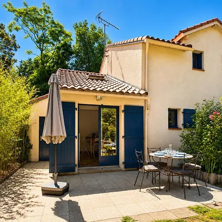 Holiday home Maison Et Jardin Pour 4 A 100m Du Bord De Saint-Brevin-les-Pins